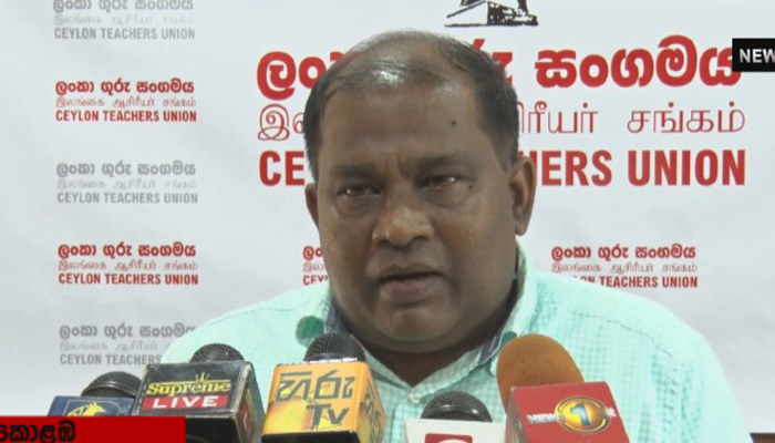 ගුරු සංගම් නෑවත වැටුප් වැඩිකරන්නැයි ඉල්ලයි