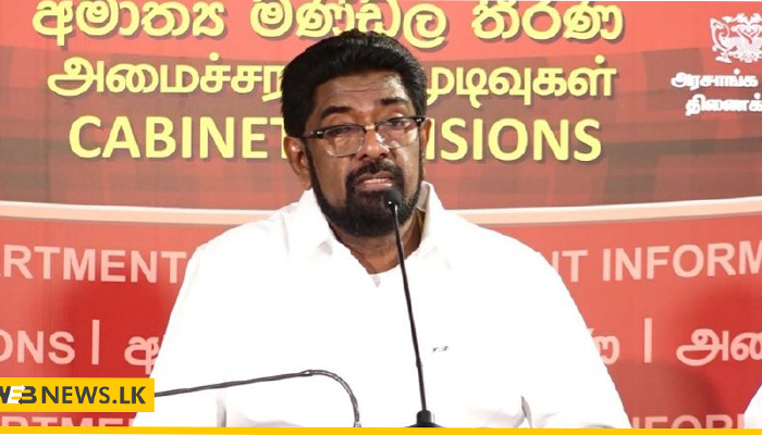 ඇමති කෙහෙළිය ඇතුළු තිදෙනෙක් ට රටින් පිටවීම තහනම්