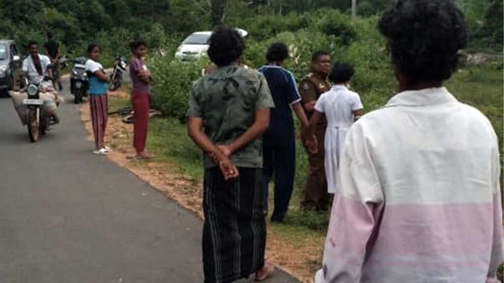 කාමාතුරයෙක් සිසුවියක් කෑලෑවකට රැගෙන යද්දි සිදු වූ දේ